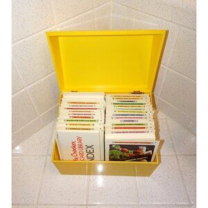 Vintage Yellow Betty Crocker Recipe Card Library 1971 File Box cookbook cards